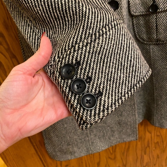 Wool coat with charming bunny appliqué back. Upcycled into fabulousness! Size 4 - Picture 8 of 12